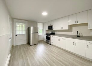 Building Photo - 124 Trenton St