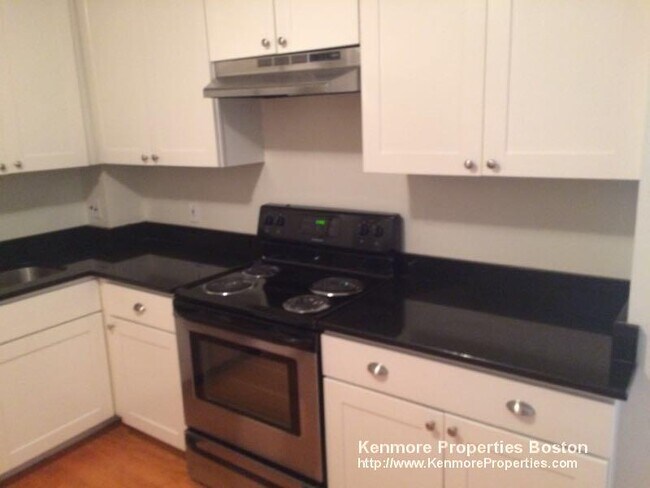 Foto del edificio - 1728 Beacon St