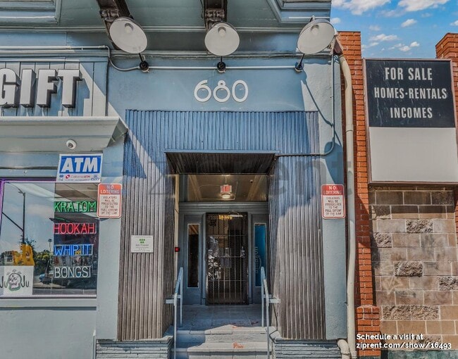 Building Photo - Unit 410