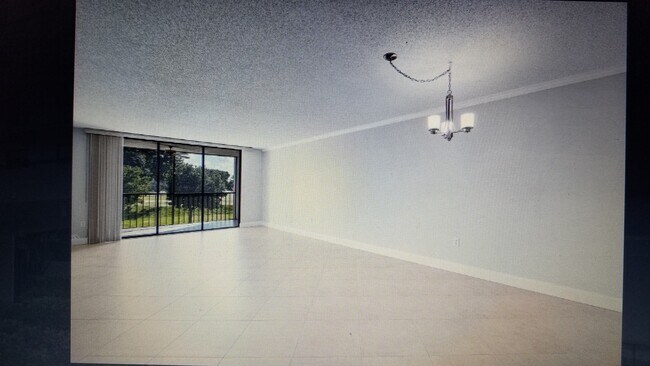 Foto del edificio - 6530 Boca del Mar Dr