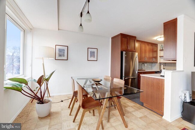 Foto del edificio - 1545 18th St NW