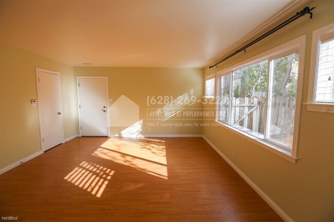 Building Photo - 2 br, 1 bath Condo - 1314 Kains Ave #1 -