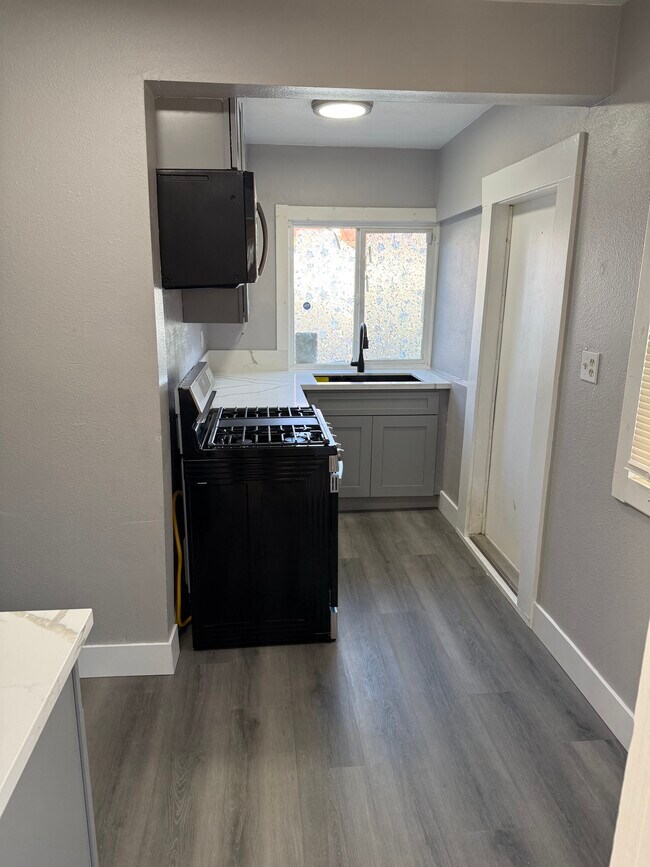 Foto del edificio - 3867 5th St