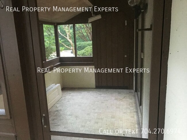 Building Photo - 7332 Winery Ln