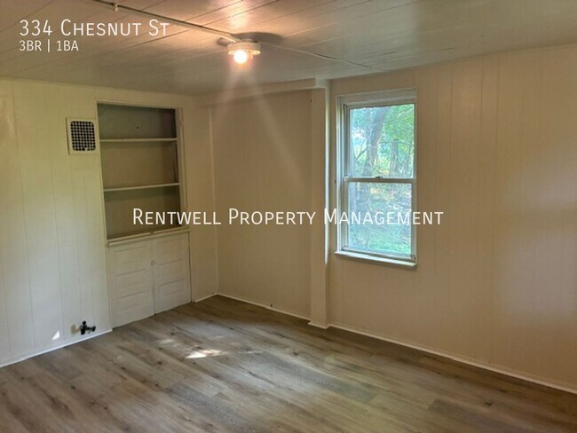 Building Photo - 334 Chesnut St-