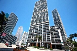 Building Photo - 475 Brickell Ave