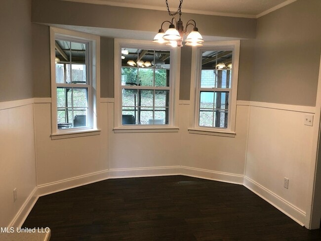 Building Photo - 47 Woodgate Dr