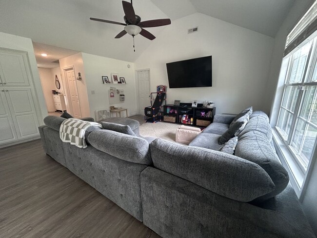 Building Photo - Queenswood Rental in Elizabeth City