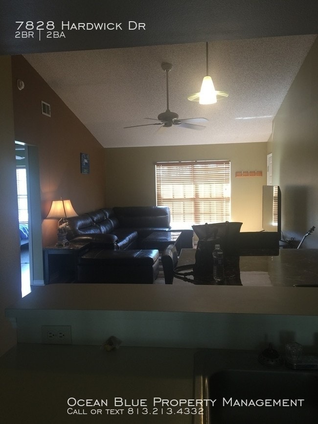 Building Photo - Beautiful 2nd Floor Condo in Mill Pond