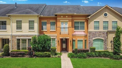 Building Photo - 2046 Palm Forest Ln