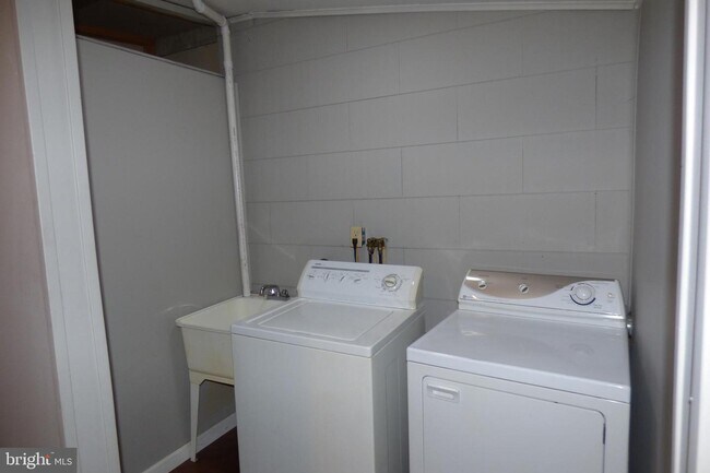 Foto del edificio - 277 Old Hanover Rd