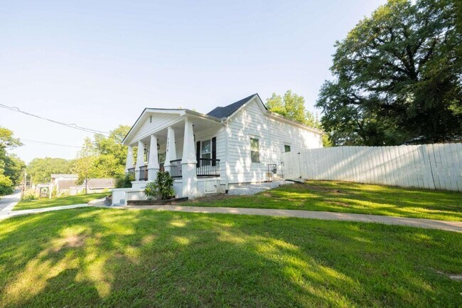 Building Photo - 1278 Ladd St SW