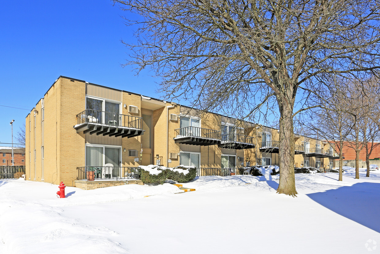 Primary Photo - Farmington West Apartments