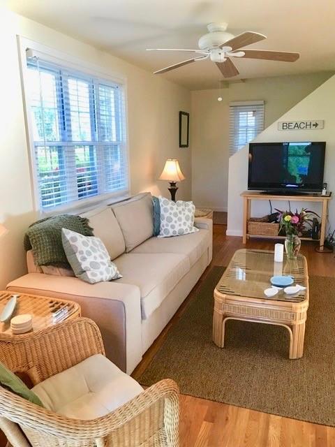 Foto del edificio - 152 Tuckerman Ave