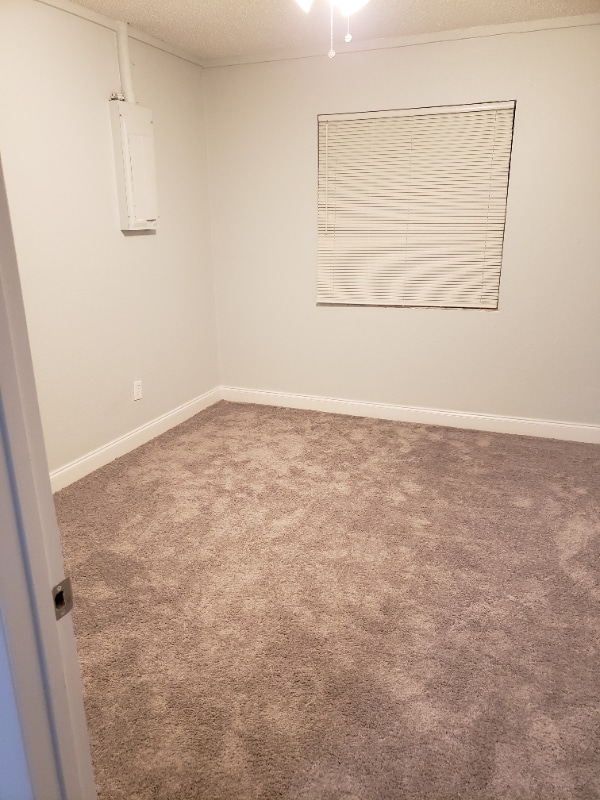 Building Photo - 2118 Navel Cir S