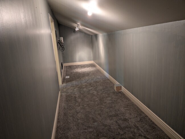 Building Photo - 140 E 620 S