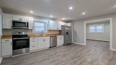 Building Photo - 10 Crosby St Pl