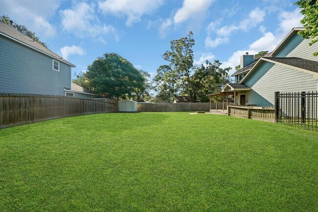 Foto del edificio - 5023 Bland St