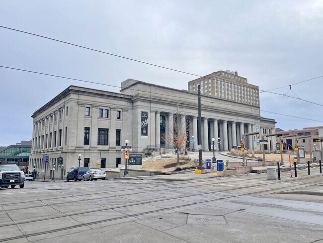 Building Photo - Aval Now! Spacious, Loft in Union Depot with Awesome Amenities is Pet Friendly, walk to everything!