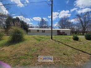 Building Photo - 106 Vaughn Dr