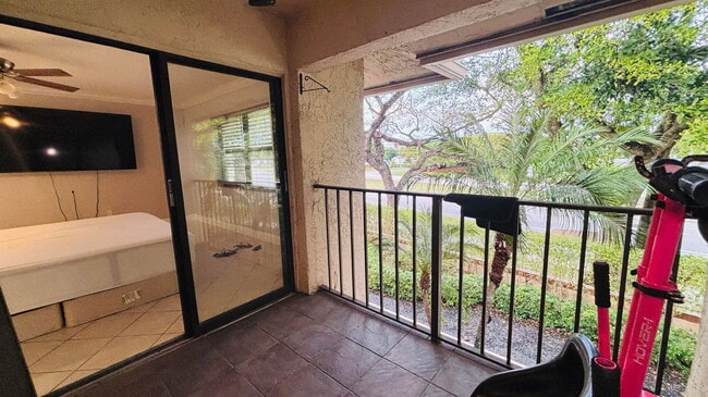 Foto del edificio - 9521 Boca Cove Cir