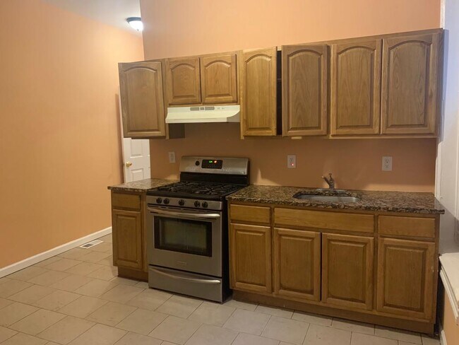 Foto del edificio - 53 Chestnut Avenue