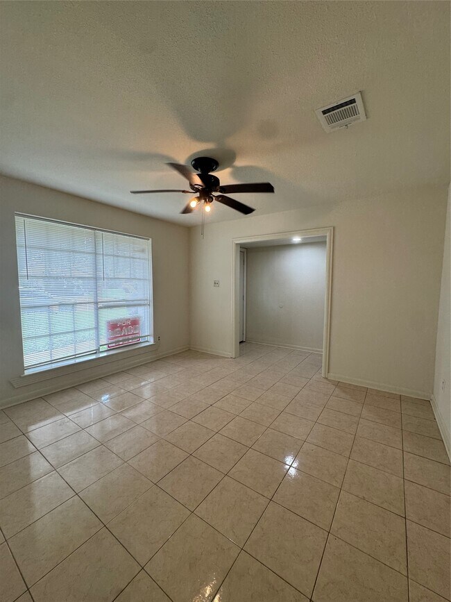 Foto del edificio - 1443 Willow Rock Rd
