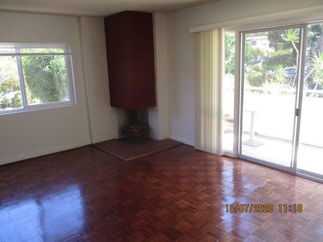 Building Photo - 241 Palos Verdes Dr W