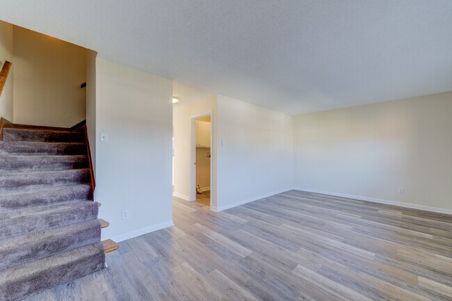 Building Photo - 7242 Hazelcrest Dr