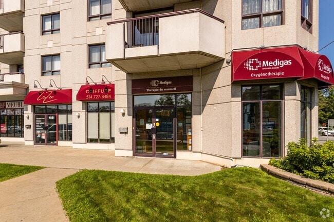 Building Photo - Domaine Atrium