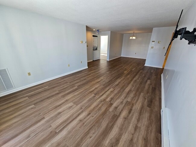 Foto del edificio - 5 Marc Dr