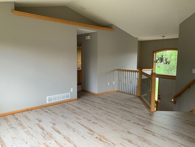 Foto del edificio - 4 Bed | 2 Bath House in Andover School District