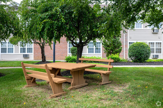 Picnic Tables - High Pointe Senior Apartments 55+