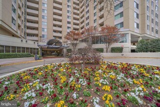 Building Photo - 4601 N Park Ave