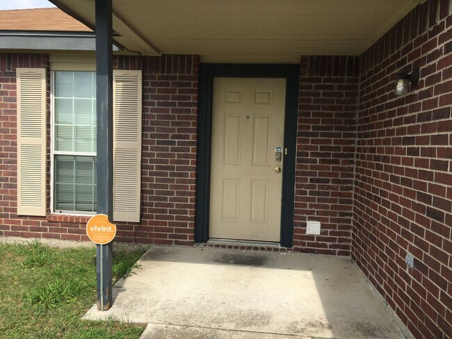 Foto del edificio - 4-Bedroom House for Rent in Killeen