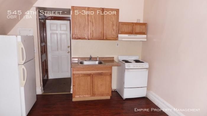 Foto del edificio - bedroom in Catasaqua PA 18032