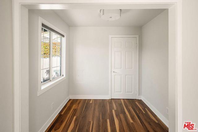 Building Photo - 2939 Oakhurst Ave