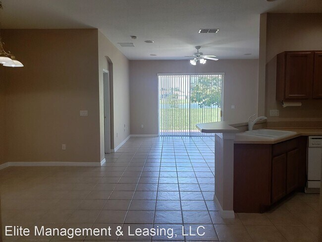 Building Photo - 4 br, 3 bath House - 13419 Fox Glove St.
