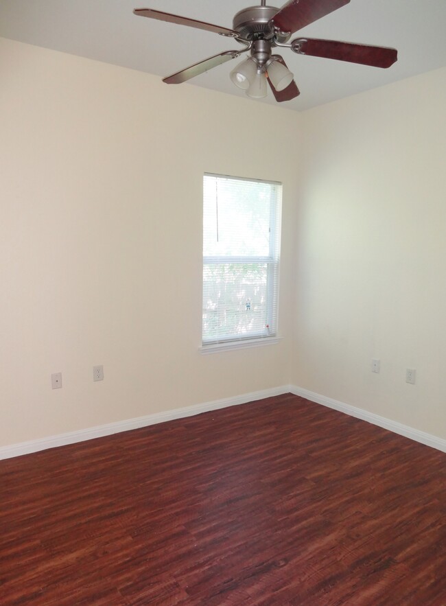 bedroom - 4704 Ledesma Rd