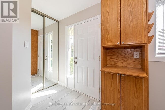 Building Photo - 4303 Meadowvale Ln