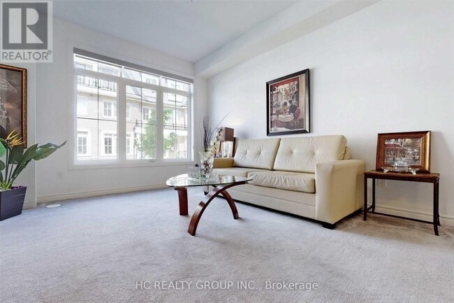 Building Photo - 3RD FLOOR MASTERBEDROOM - 2-4 EATON PARK LANE