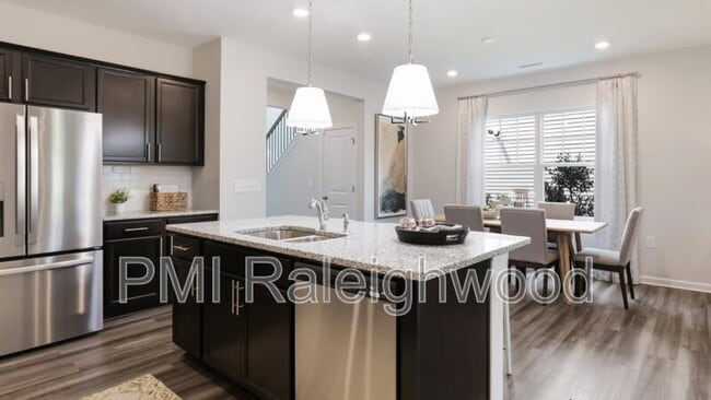 Foto del edificio - 1060 Maple Br Cir