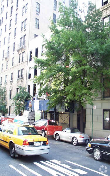 Primary Photo - 629 Park Ave