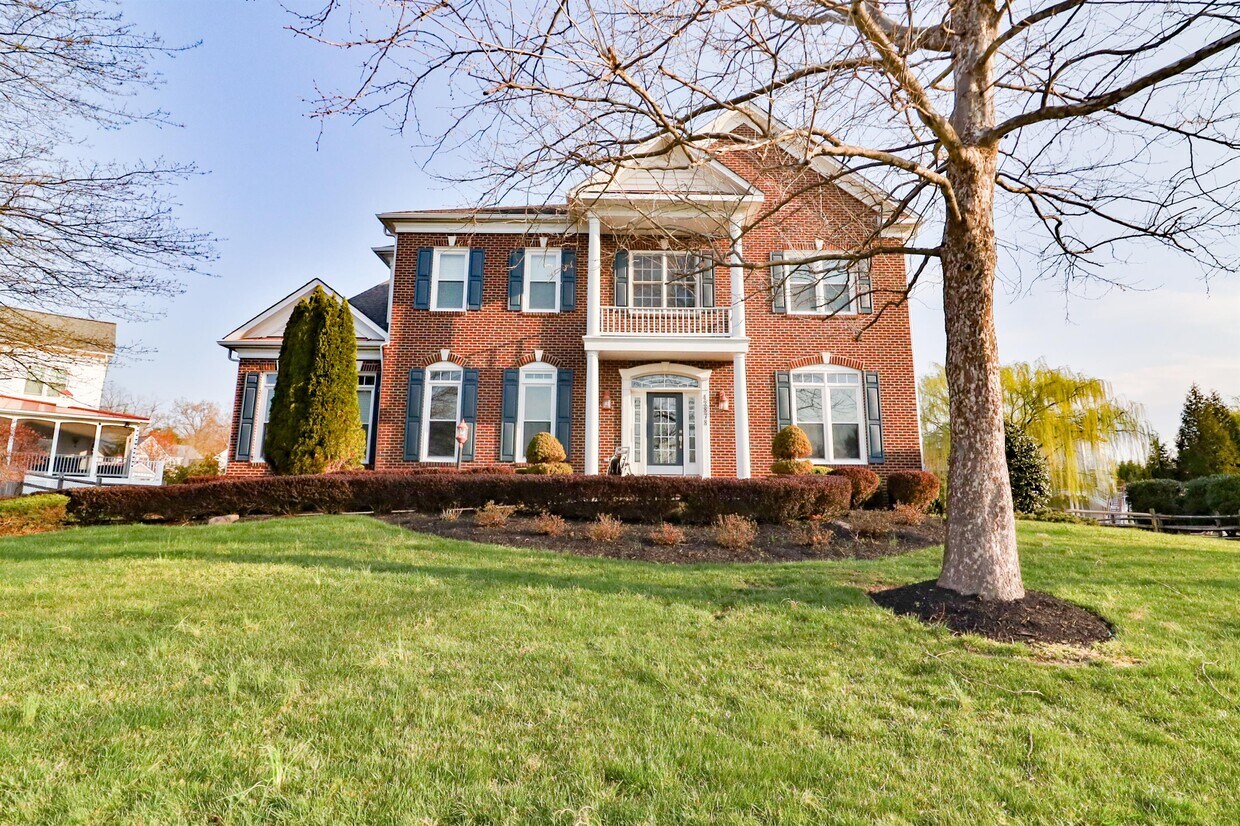 43878 Middlesex Dr, Chantilly, VA 20152 House for Rent in Chantilly