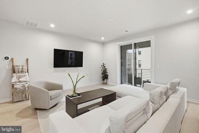 Foto del edificio - 43489 Old Ryan Rd