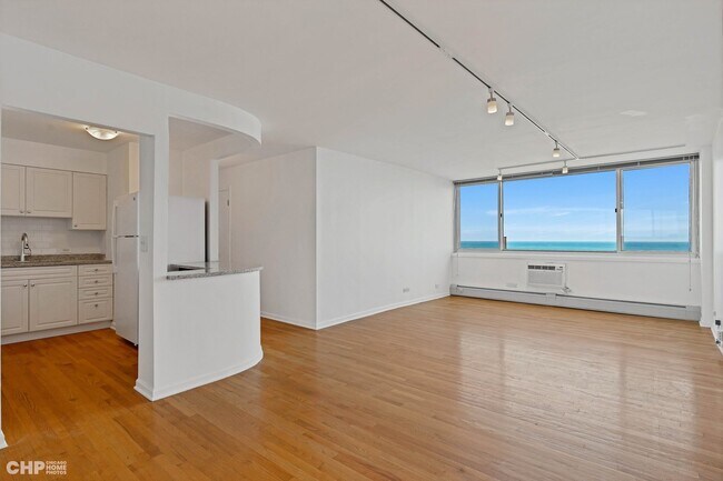 Foto del edificio - 2144 N Lincoln Park W