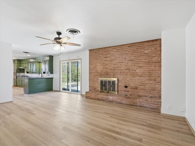 Building Photo - 1200 Thomas St