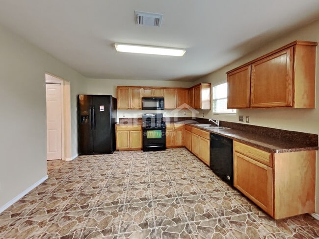 Building Photo - 3803 Dogwood Trl
