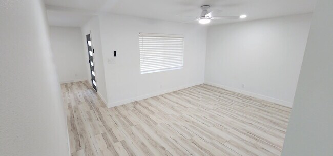 Building Photo - 313 Magnolia Ave