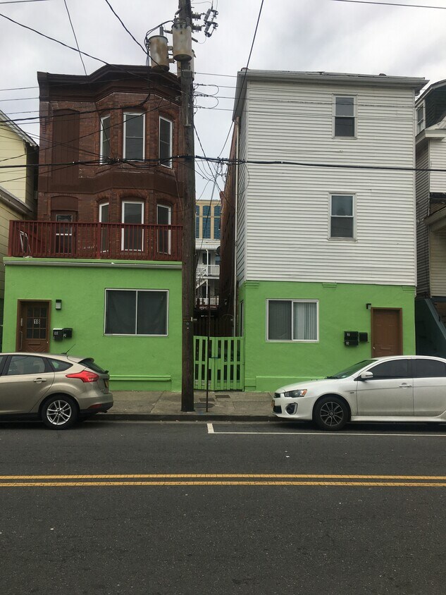 Primary Photo - 16 S Florida Ave